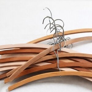 Wooden Clothes Hangers Set